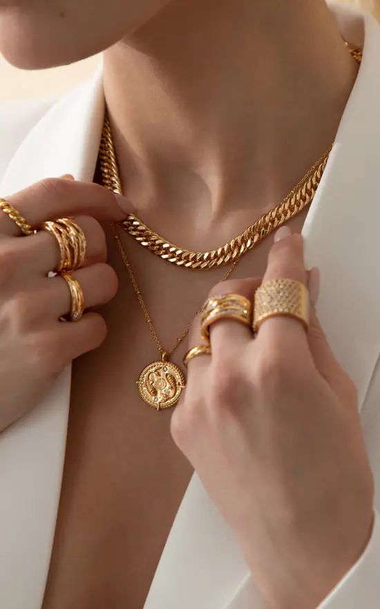 چگونه جواهرات را با لباس‌ خود ست کنیم؟